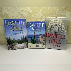 Danielle Steel Book Lot